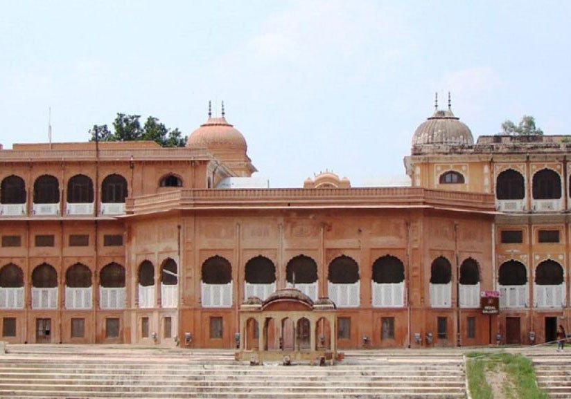 Sheesh Mahal